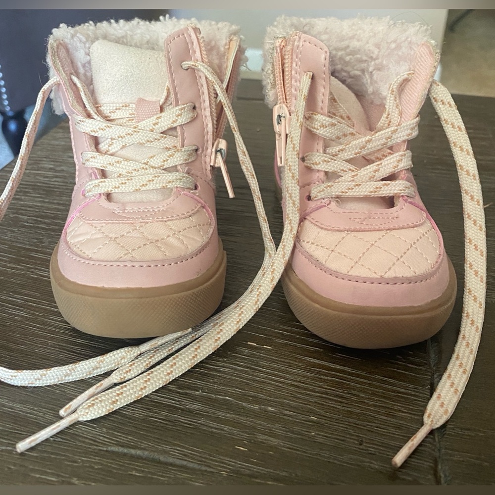 OshKosh B'gosh Light Pink Quilted Kids Boots